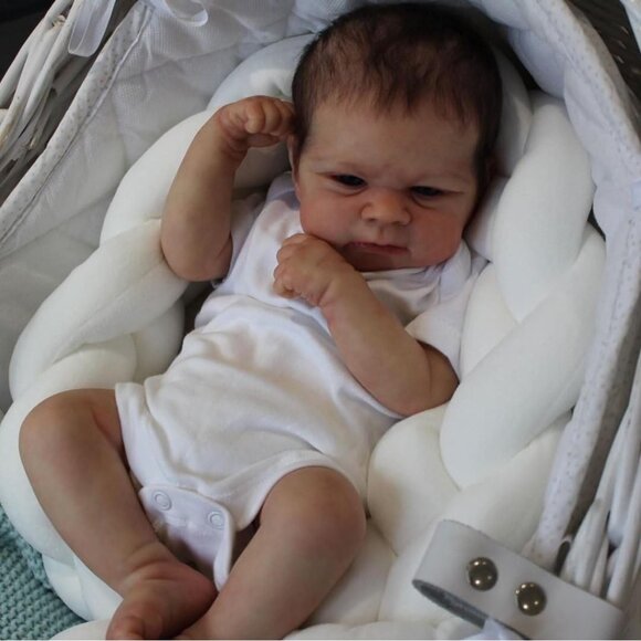 17 Inch Realistic Newborn Baby Boy Reborn soft vinyl With Cloth Body Baby Doll - Picture 1 of 4